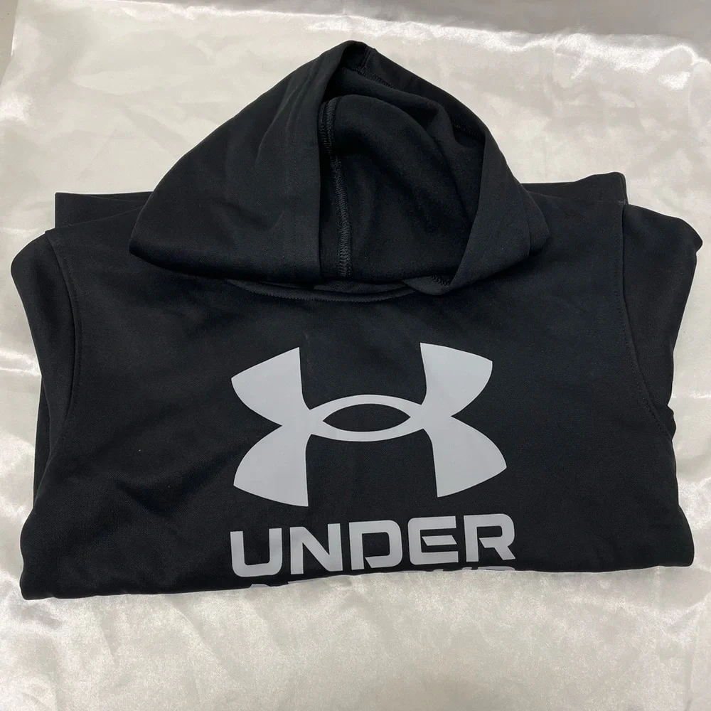 Under Armour Boys Hoodie Size 4 Pre-loved - Picture 3 of 4
